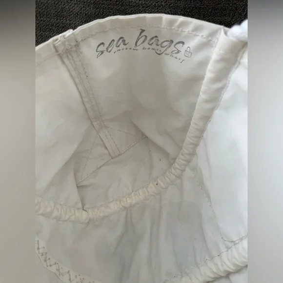 Sea Bags Whale Tail Tote
Recycled sail cloth rope handles
Handmade In Maine - Picture 6 of 10